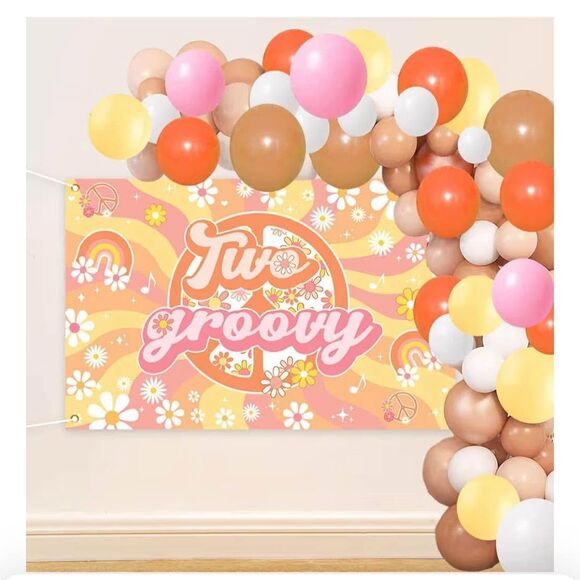 “Two Groovy” Birthday Decorations - 80 Pcs Daisy Flower Hippie Party Kit, NEW - Picture 1 of 3